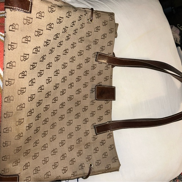 Dooney & Bourke Brown Tote with Classic Design - Picture 2 of 11